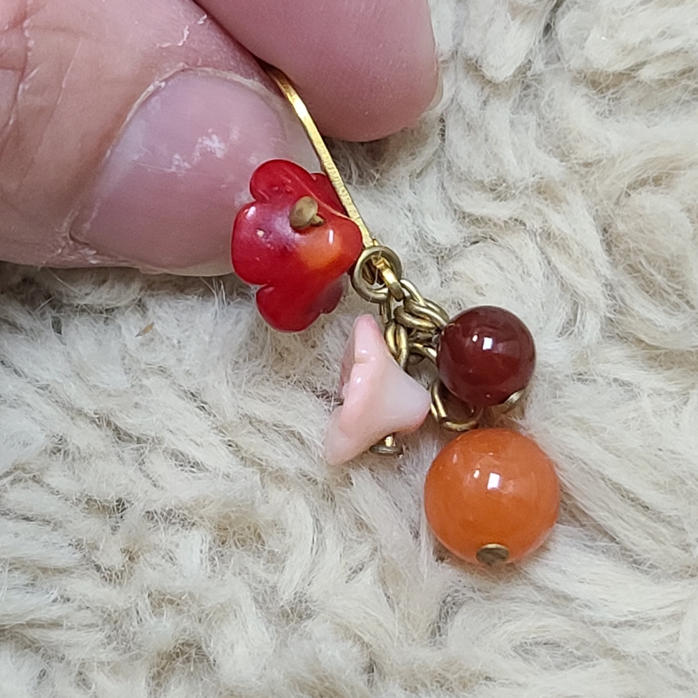 Elegant Red Agate Floral Drop Earrings - Picture 2 of 4